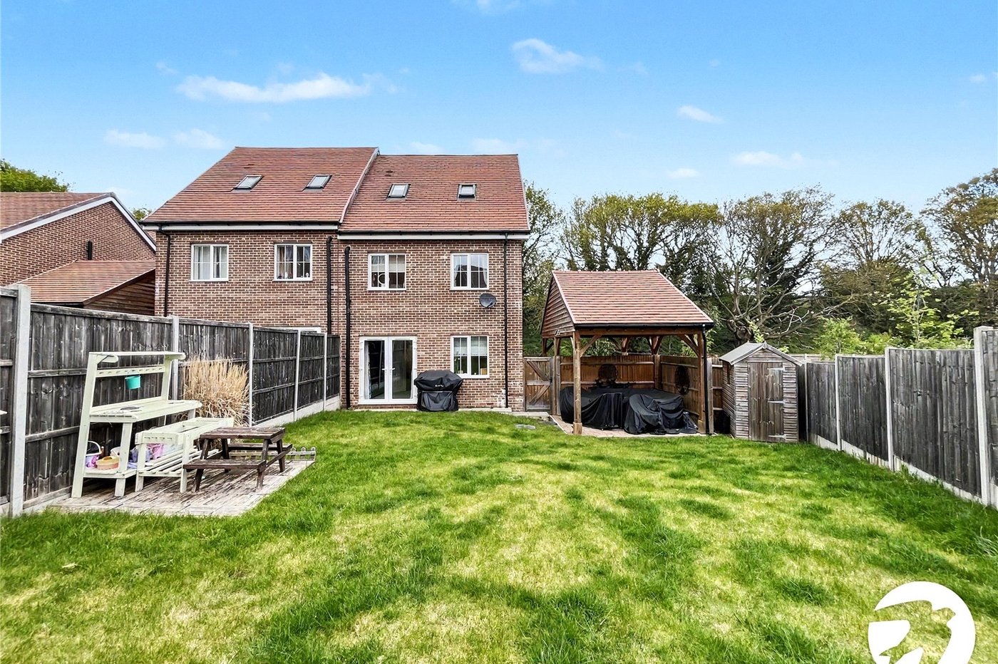 4 bedroom property for sale in Newington | Robinson Michael & Jackson