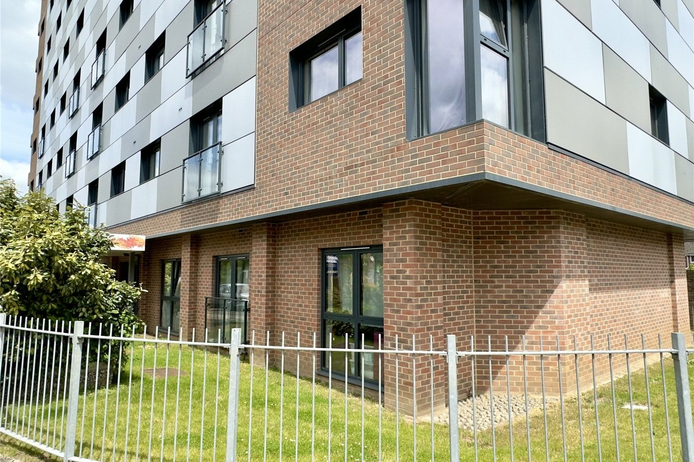 1 bedroom property for sale in Azalea Drive | Robinson Jackson