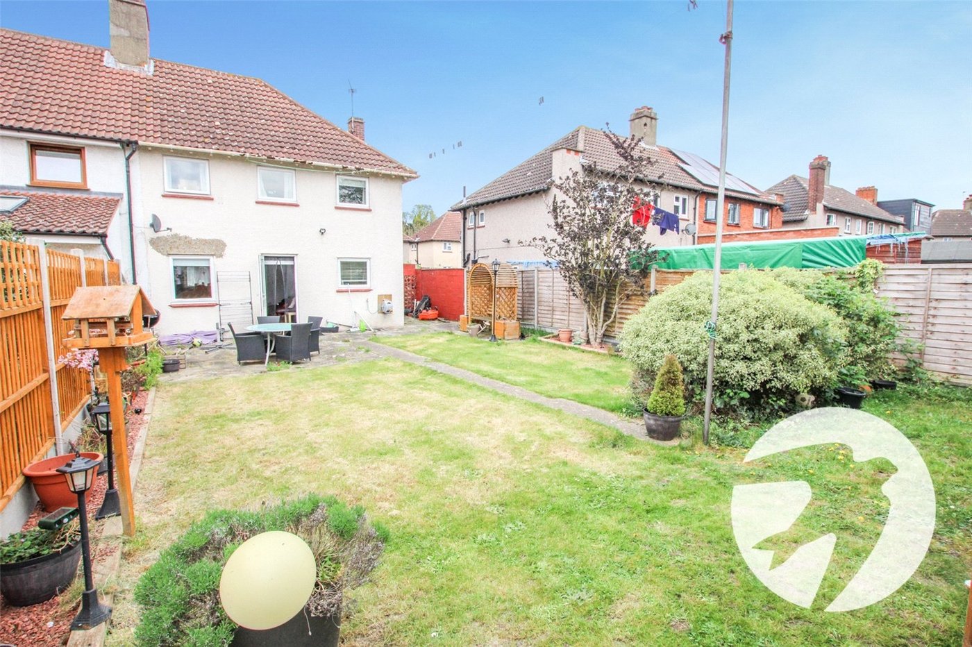 3 bedroom house for sale in London | Robinson Jackson