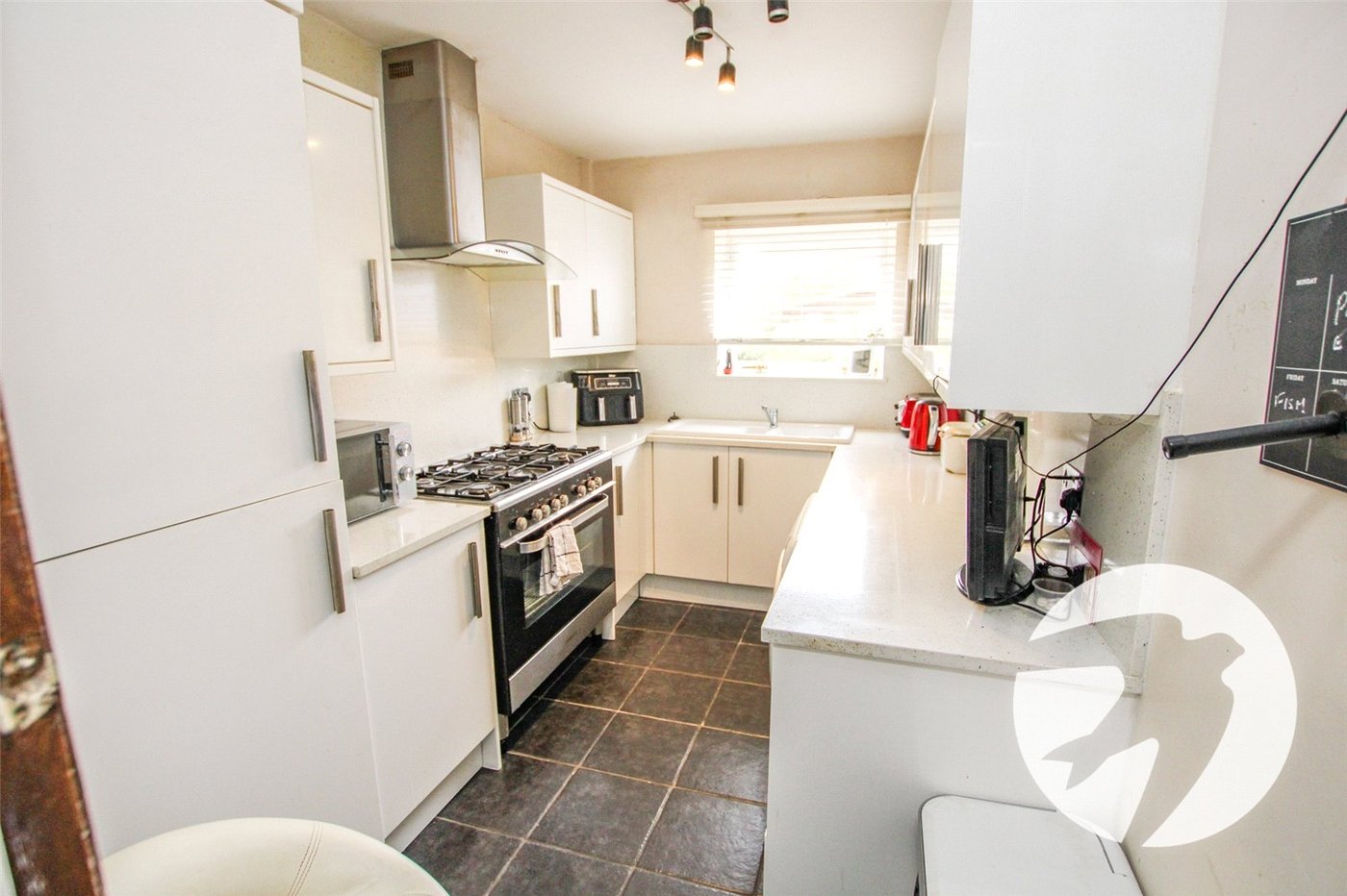 3 bedroom house for sale in London | Robinson Jackson