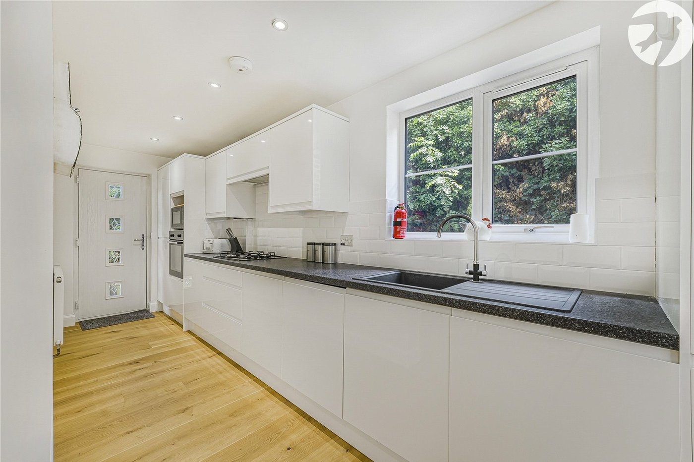 5 bedroom house for sale in Horton Kirby | Robinson Jackson