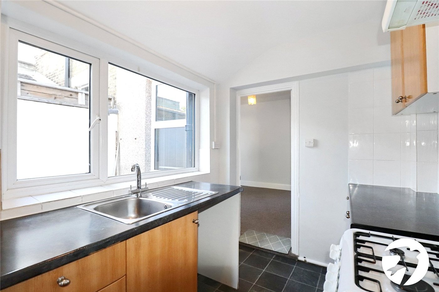 2 bedroom house for sale in London | Robinson Jackson