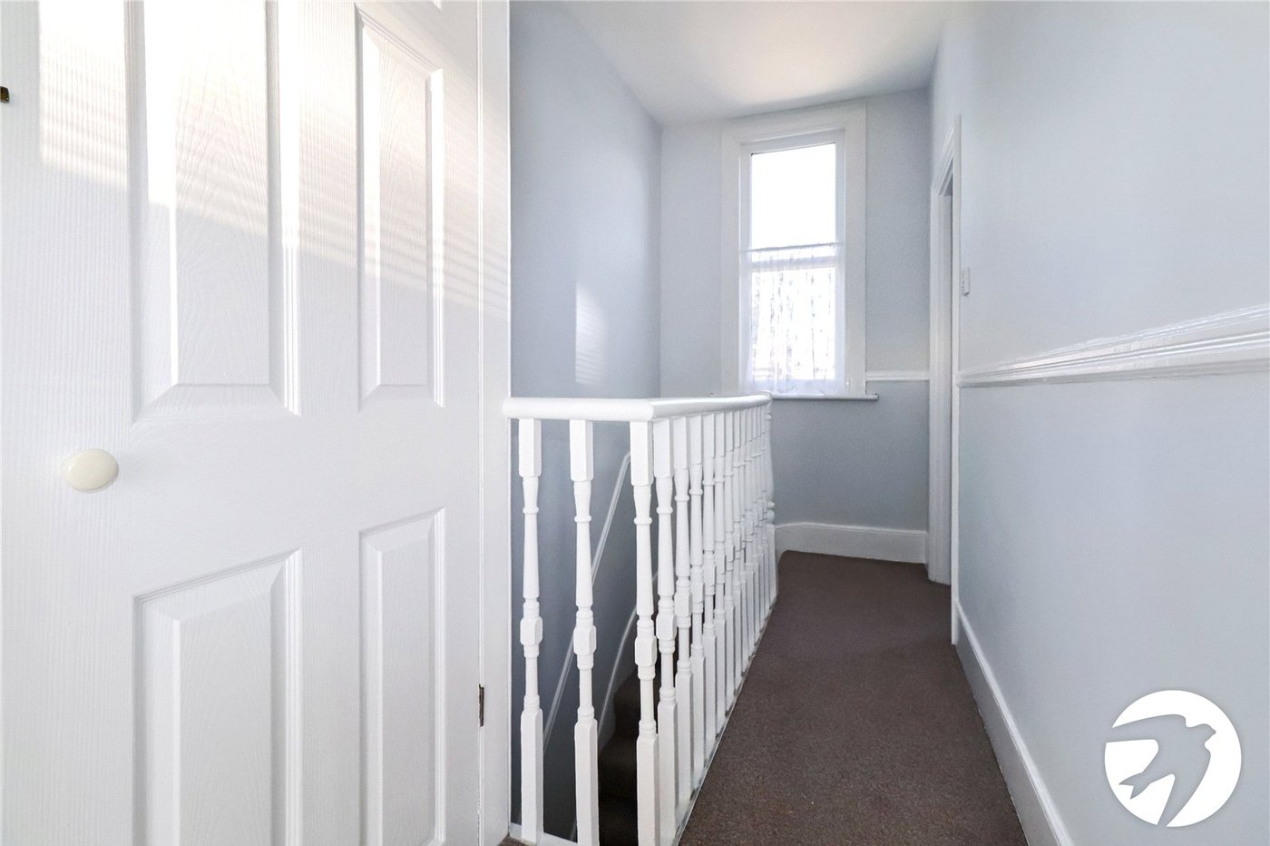 2 bedroom house for sale in London | Robinson Jackson