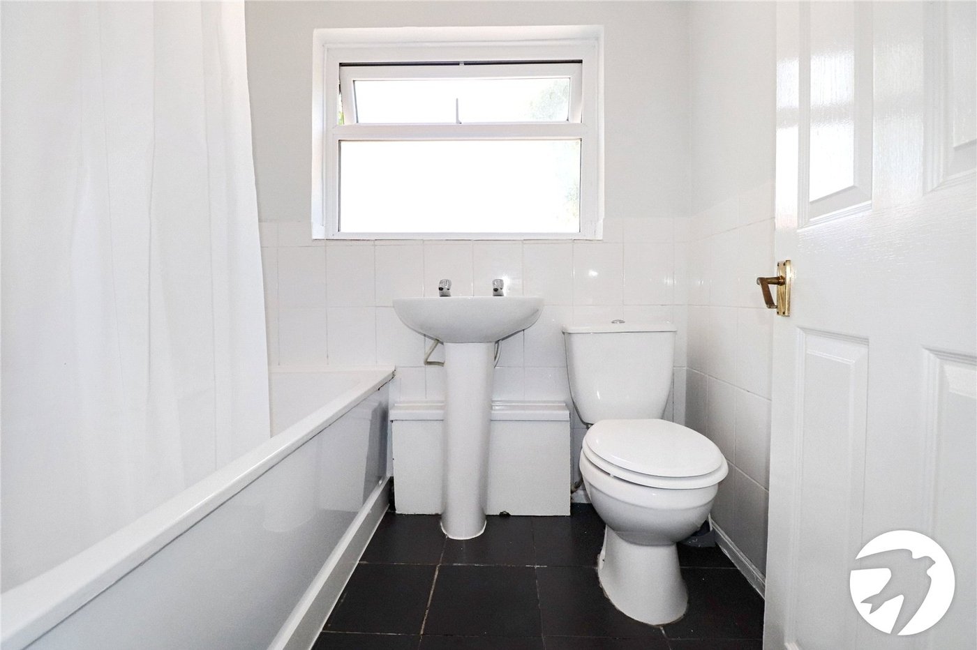 2 bedroom house for sale in London | Robinson Jackson