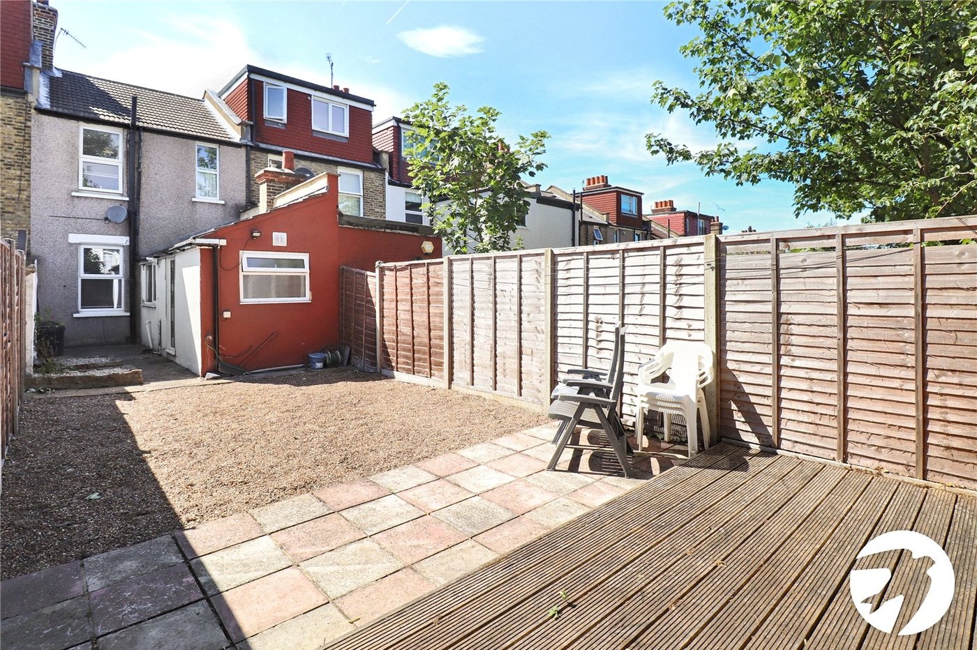 2 bedroom house for sale in London | Robinson Jackson