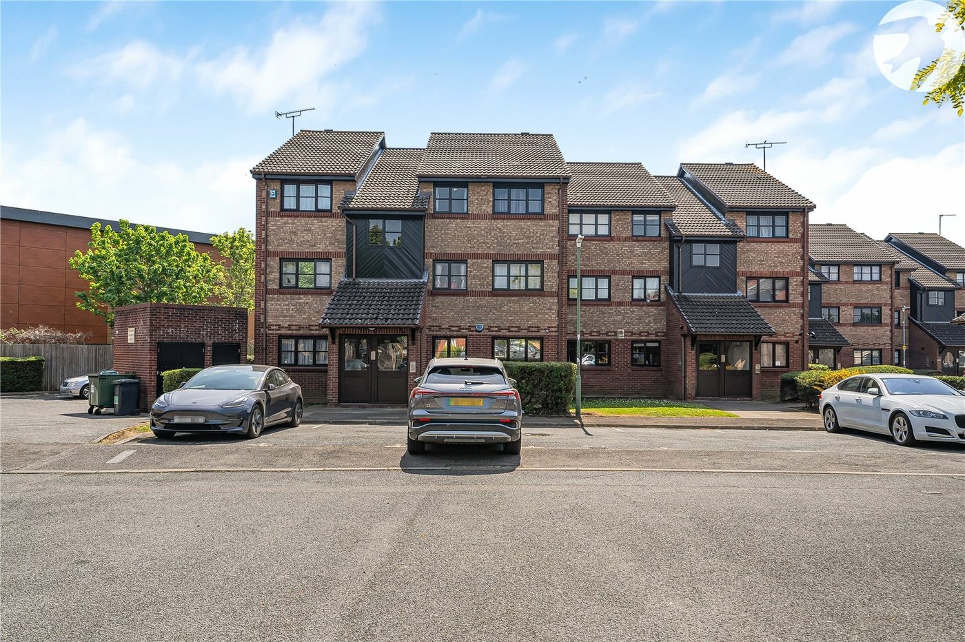 2 bedroom property for sale in Dartford | Robinson Jackson