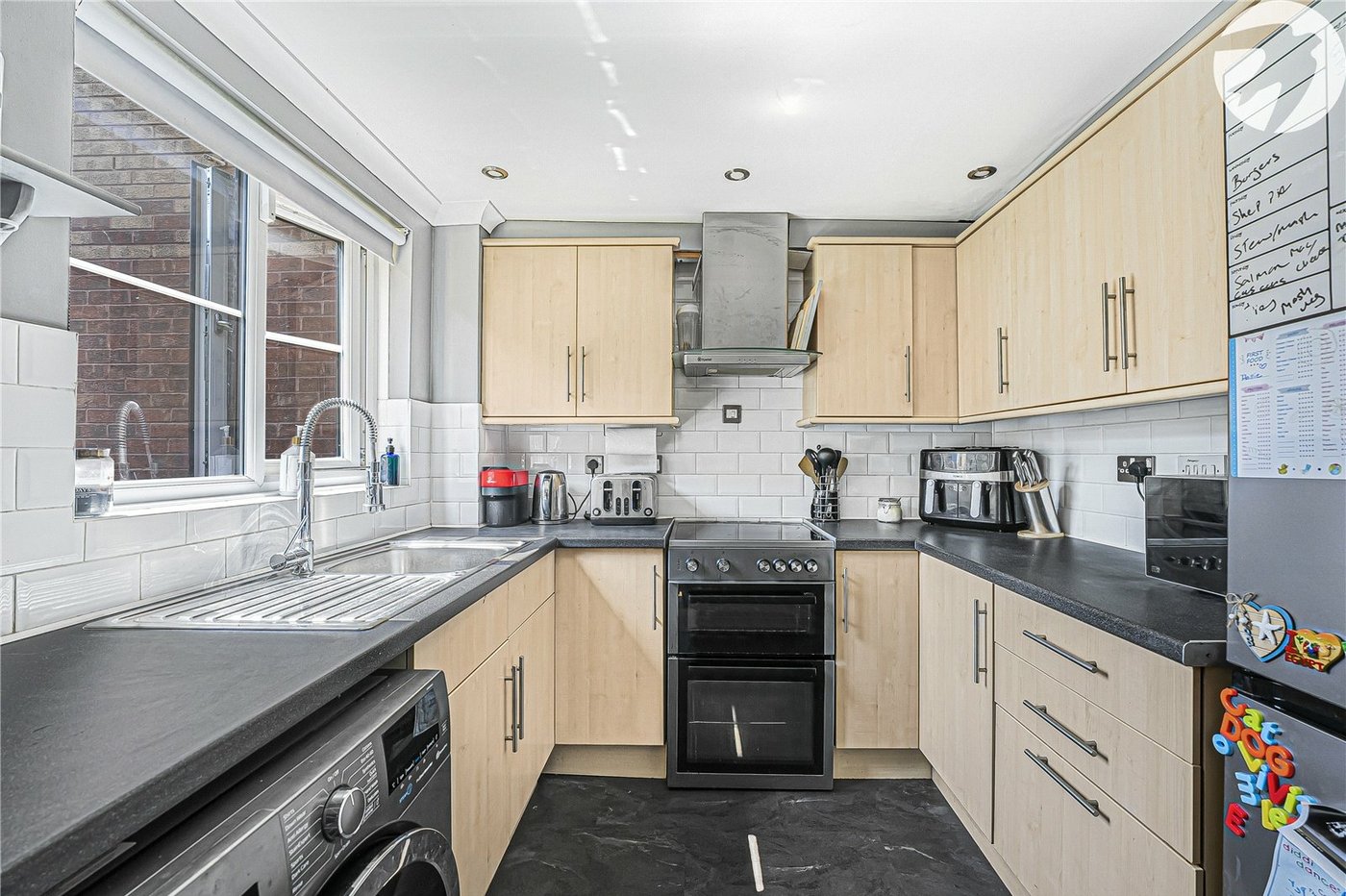 2 bedroom property for sale in Dartford | Robinson Jackson