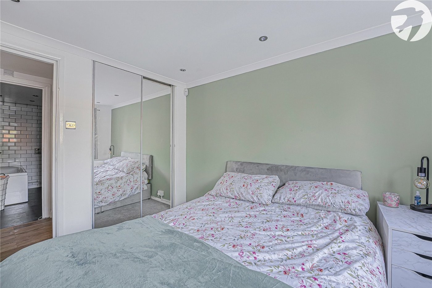 2 bedroom property for sale in Dartford | Robinson Jackson