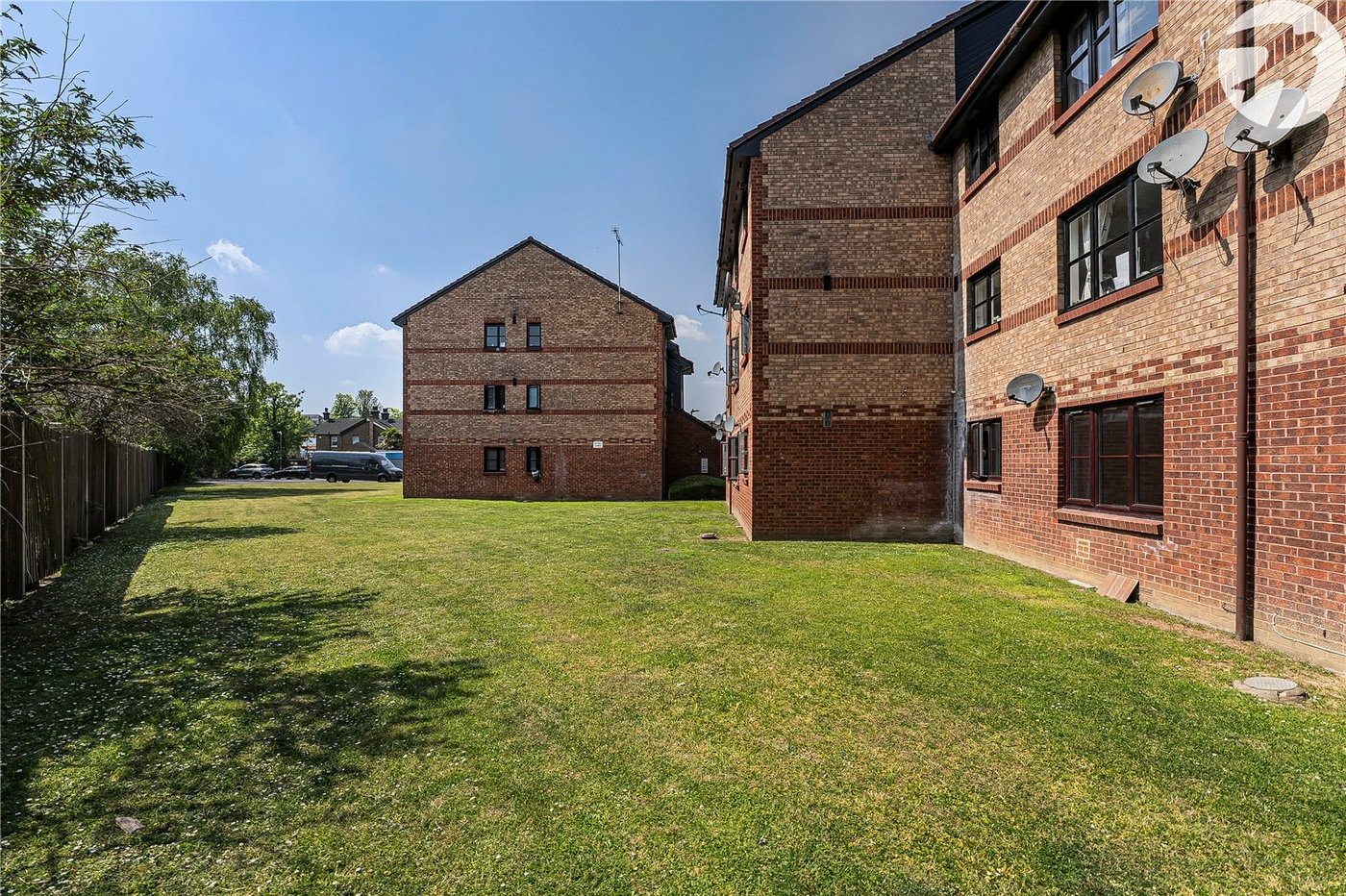 2 bedroom property for sale in Dartford | Robinson Jackson
