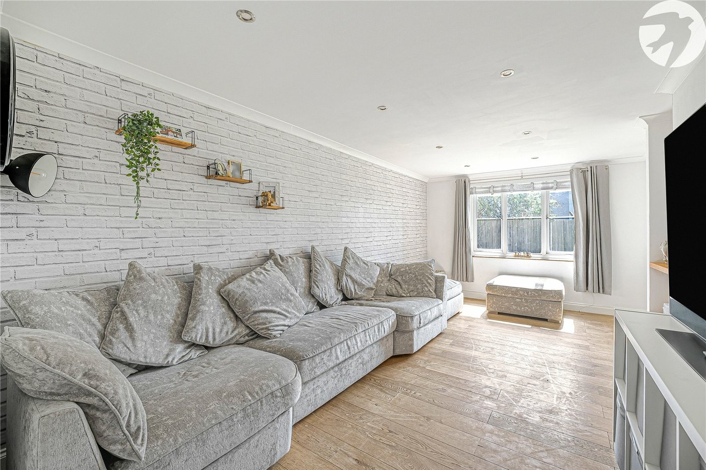 2 bedroom property for sale in Dartford | Robinson Jackson