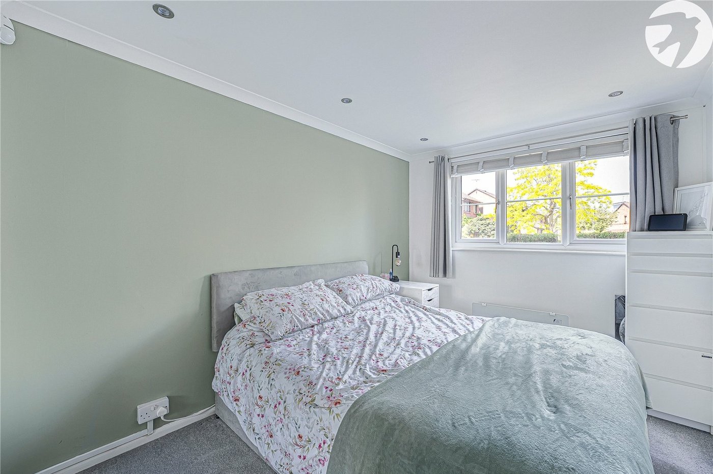 2 bedroom property for sale in Dartford | Robinson Jackson