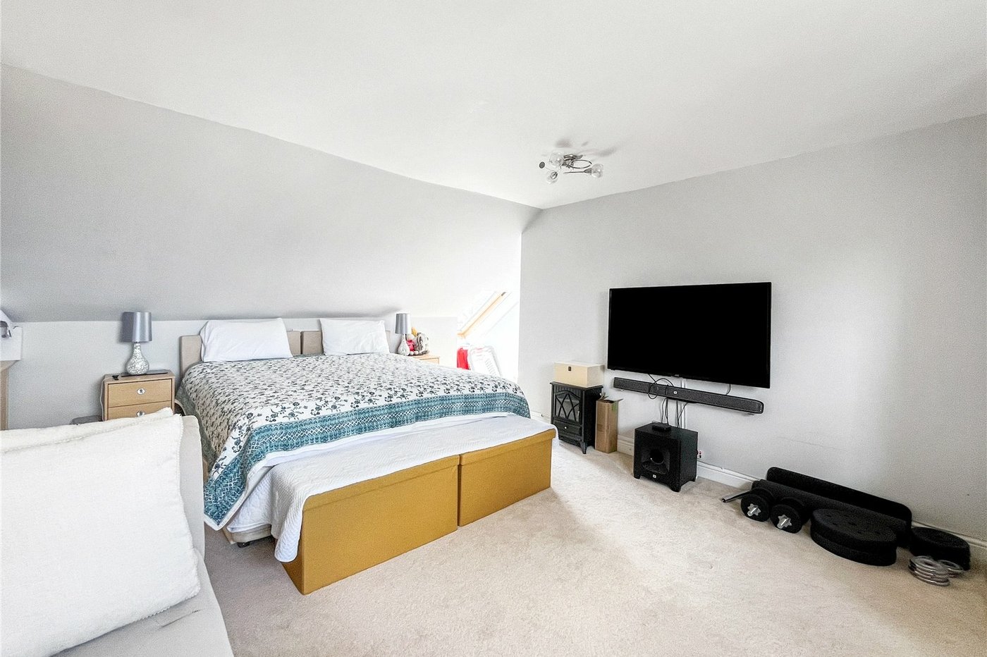 4 bedroom house for sale in Darland | Robinson Michael & Jackson