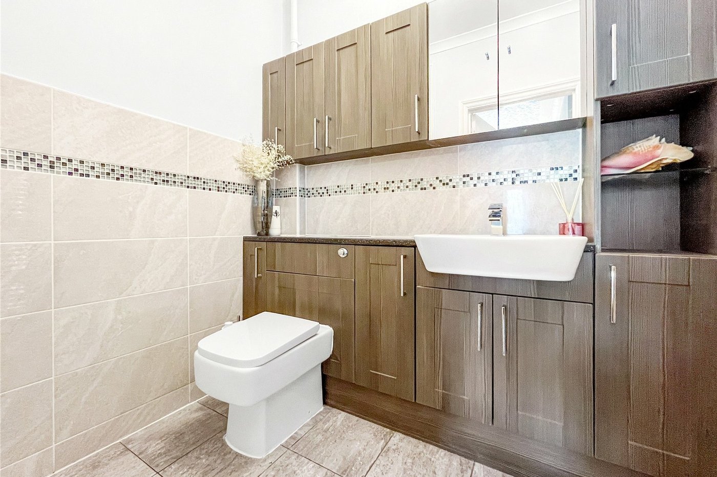 4 bedroom house for sale in Darland | Robinson Michael & Jackson