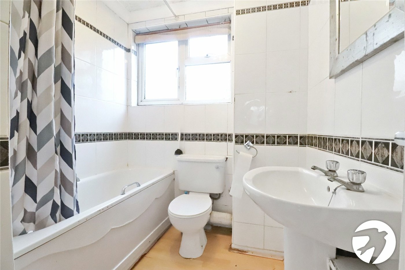 2 bedroom property for sale in London | Robinson Jackson