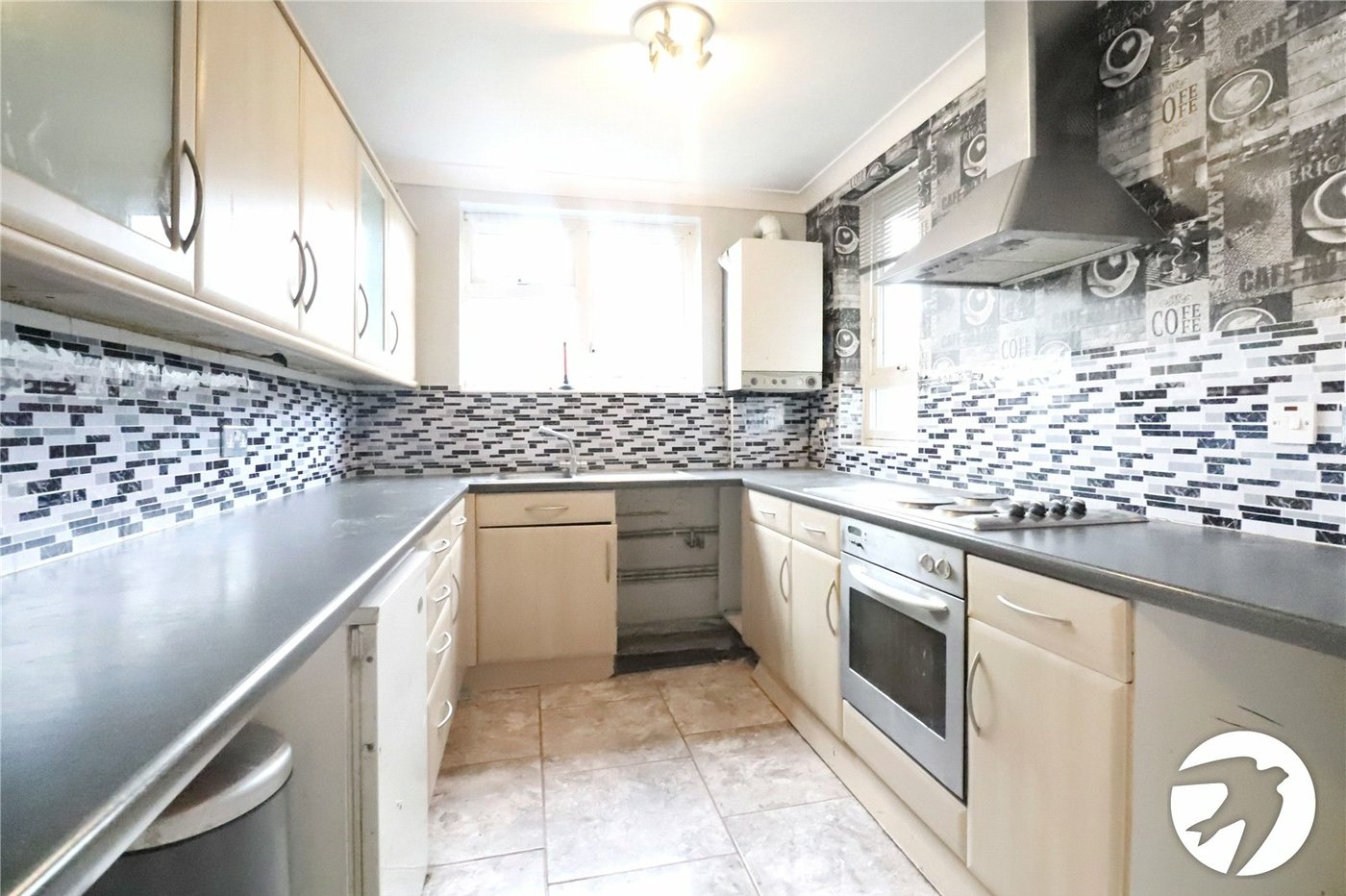 2 bedroom property for sale in London | Robinson Jackson