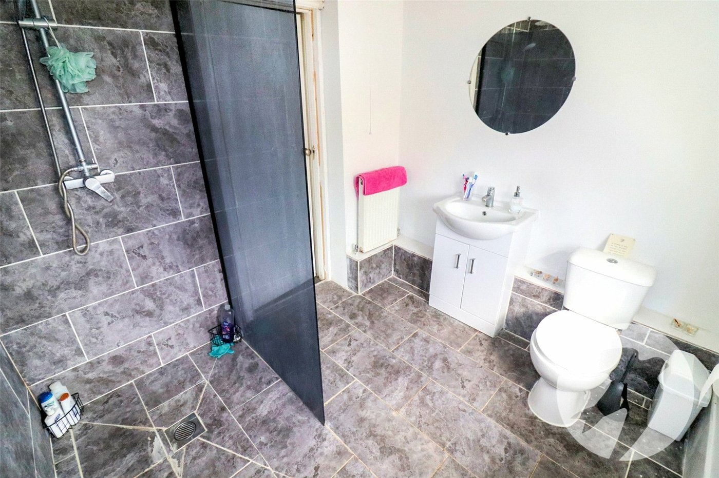 3 bedroom house for sale in Northumberland Heath | Robinson Jackson