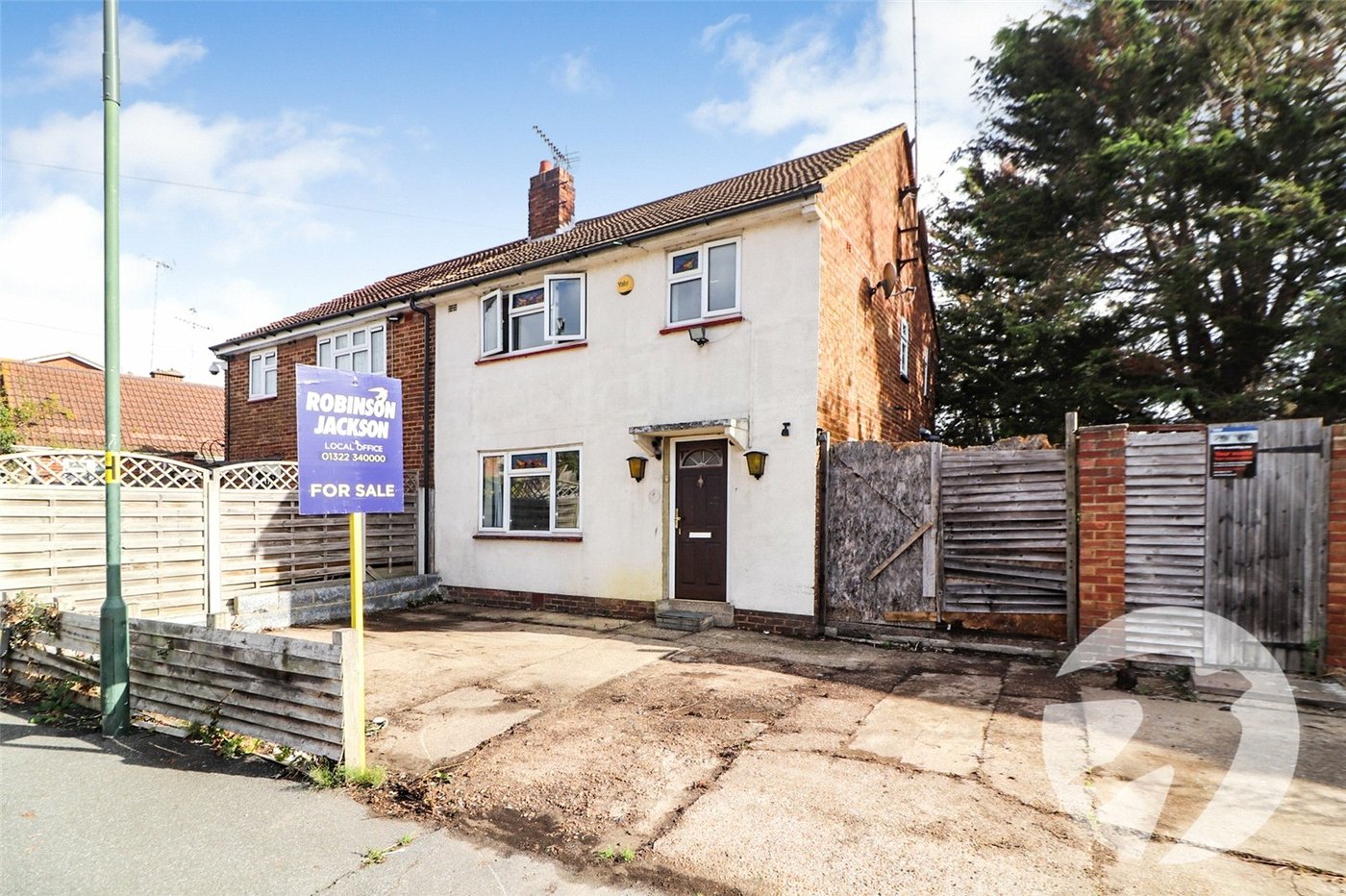 3 bedroom house for sale in Erith | Robinson Jackson