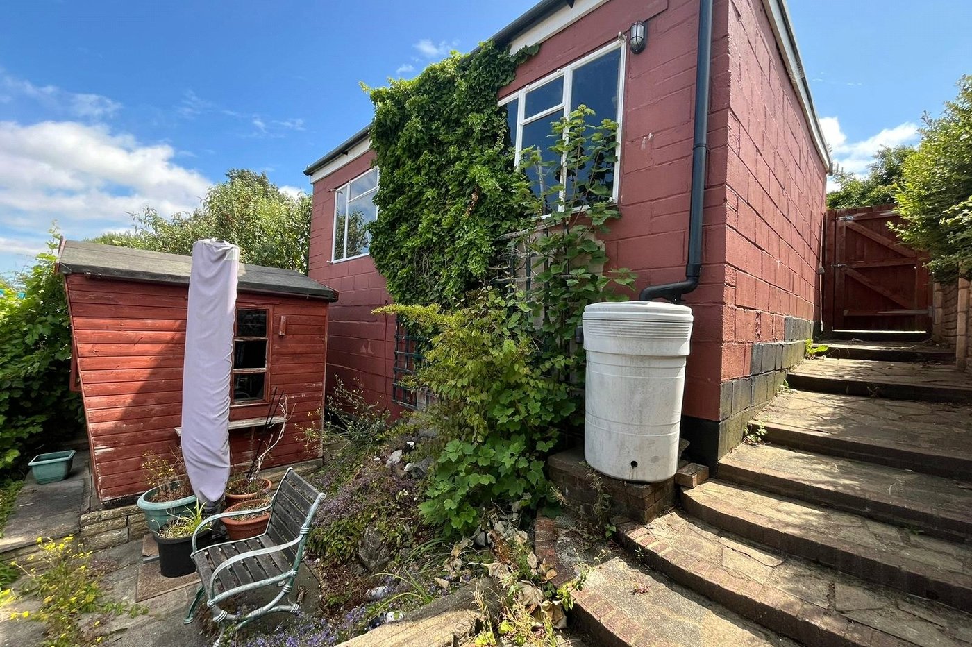 2 bedroom bungalow for sale in Chatham | Robinson Michael & Jackson