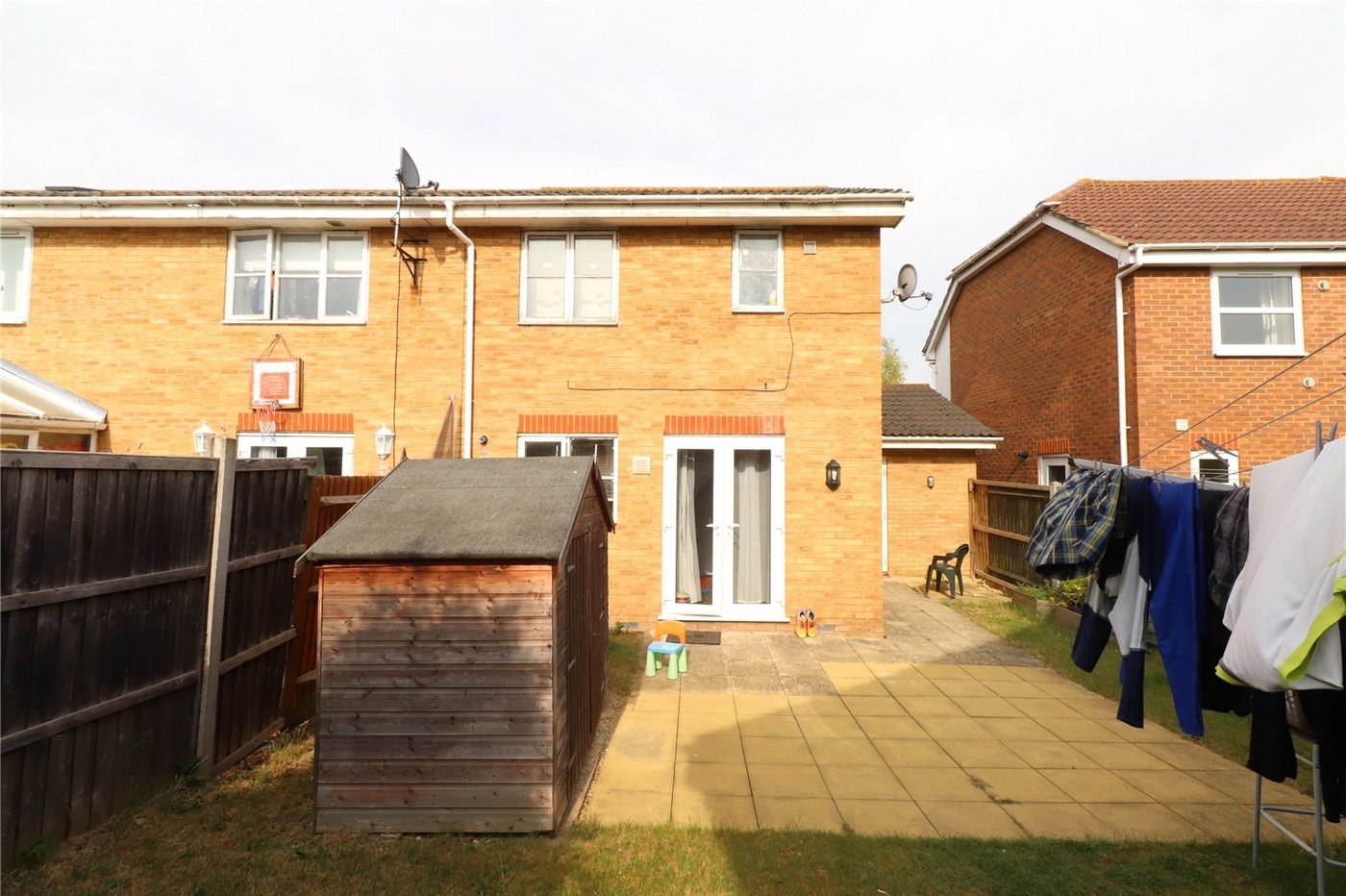 3 bedroom house for sale in London | Robinson Jackson