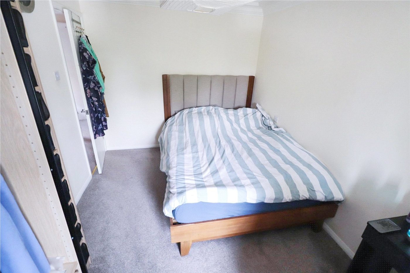 3 bedroom house for sale in London | Robinson Jackson