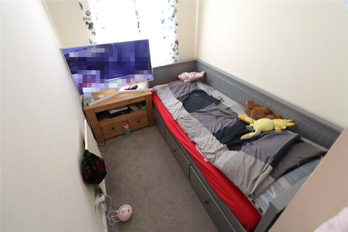 3 bedroom house for sale in London | Robinson Jackson