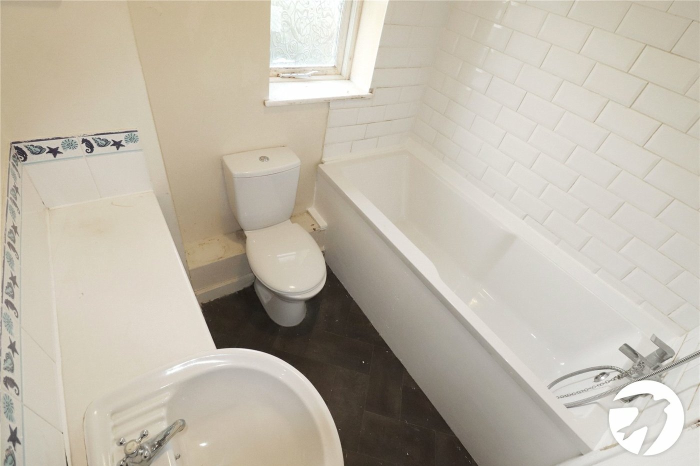 3 bedroom house for sale in London | Robinson Jackson