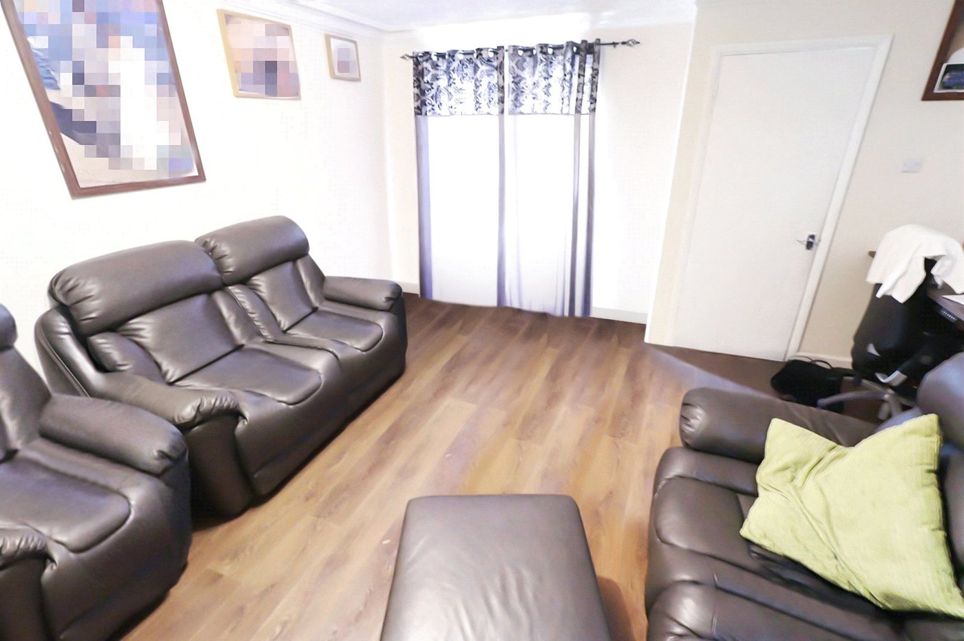 3 bedroom house for sale in London | Robinson Jackson