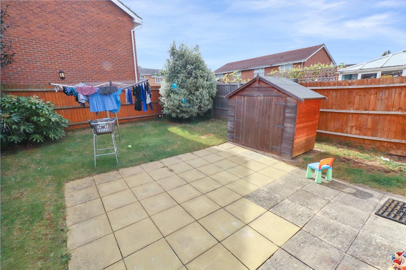 3 bedroom house for sale in London | Robinson Jackson