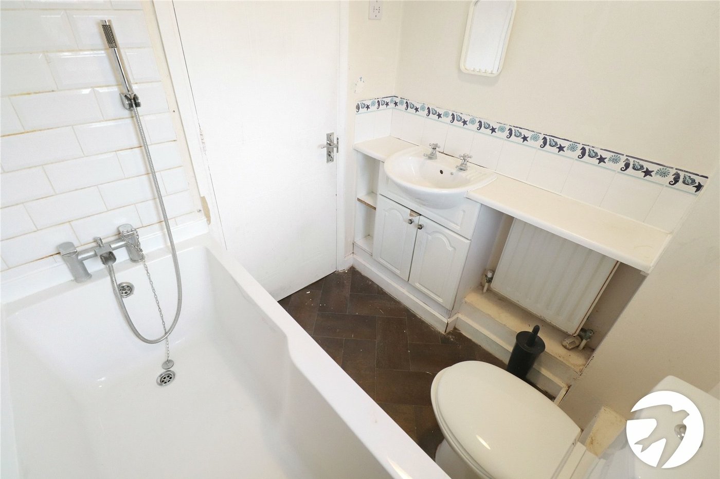 3 bedroom house for sale in London | Robinson Jackson