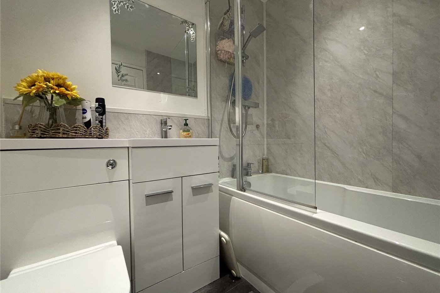 2 bedroom house for sale in Walderslade | Robinson Michael & Jackson