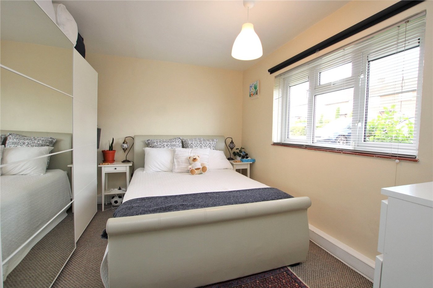 2 bedroom property for sale in Chislehurst | Robinson Jackson