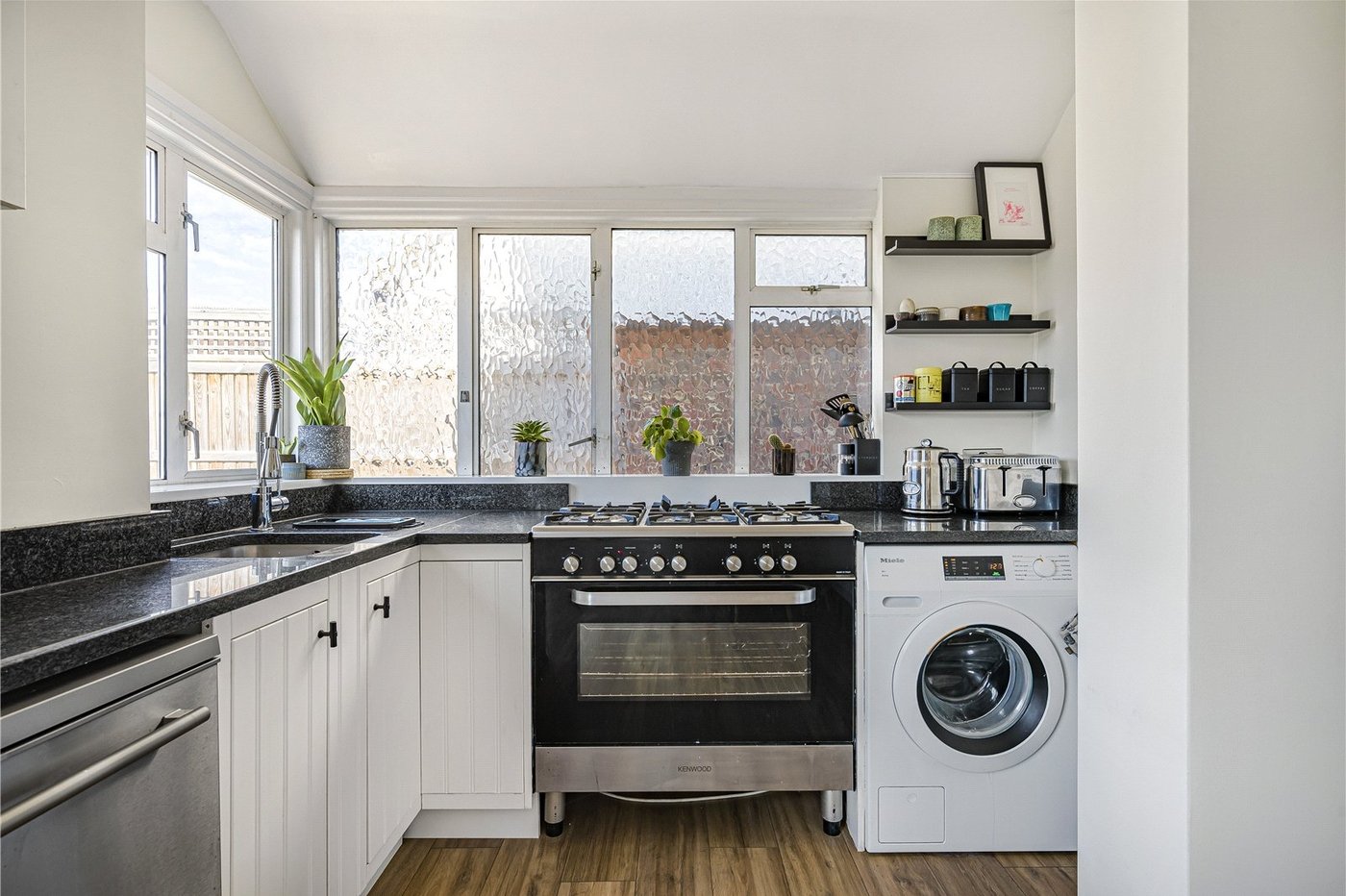 2 bedroom house for sale in South Welling | Robinson Jackson