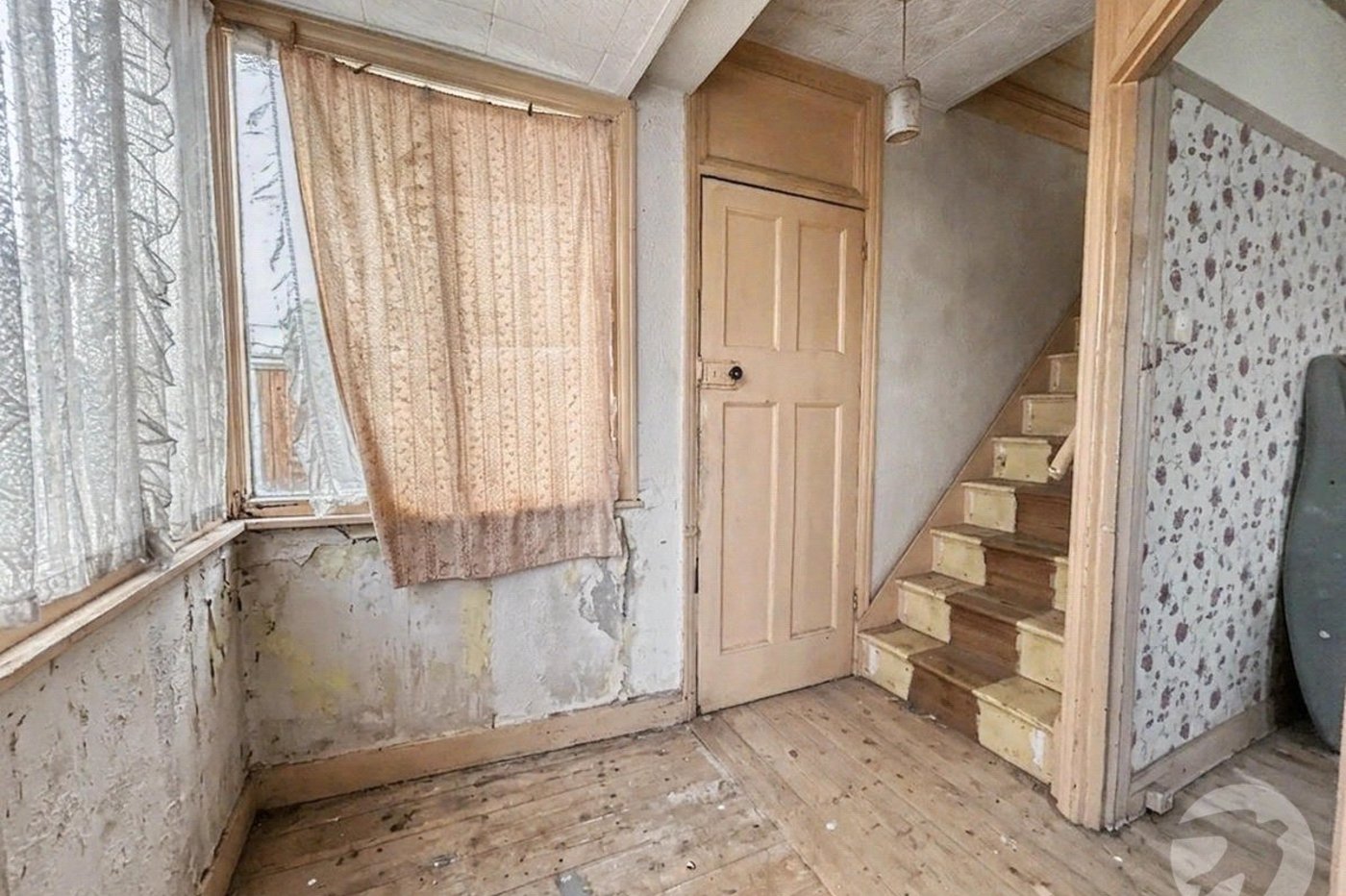 2 bedroom house for sale in South Welling | Robinson Jackson