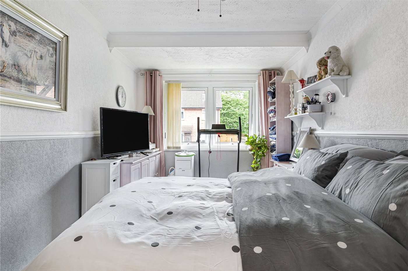 1 bedroom property for sale in The Spinney | Robinson Jackson