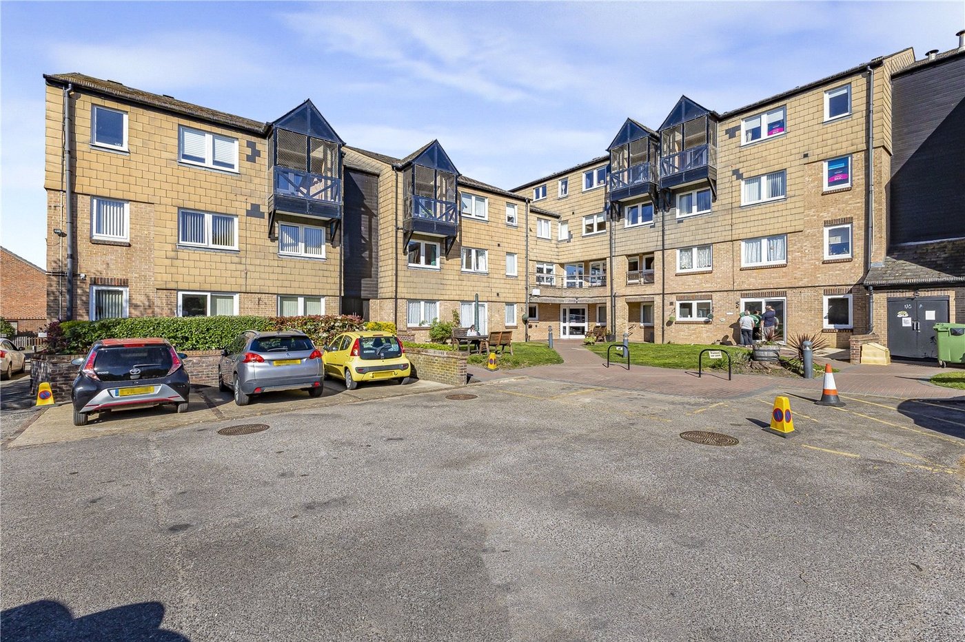 1 bedroom property for sale in The Spinney | Robinson Jackson