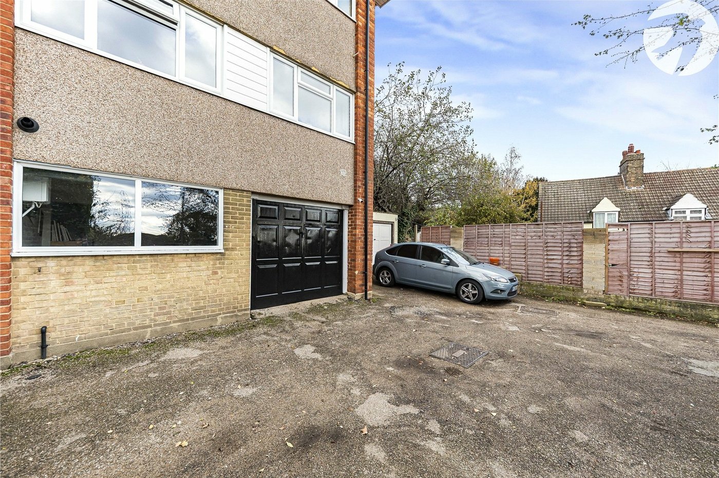 3 bedroom house for sale in Crayford | Robinson Jackson