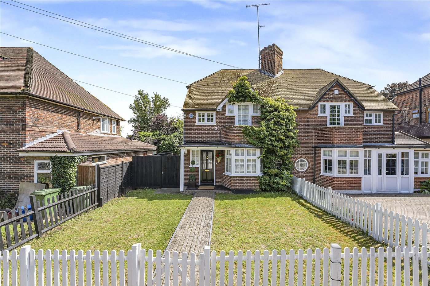 3 bedroom house for sale in Crayford | Robinson Jackson