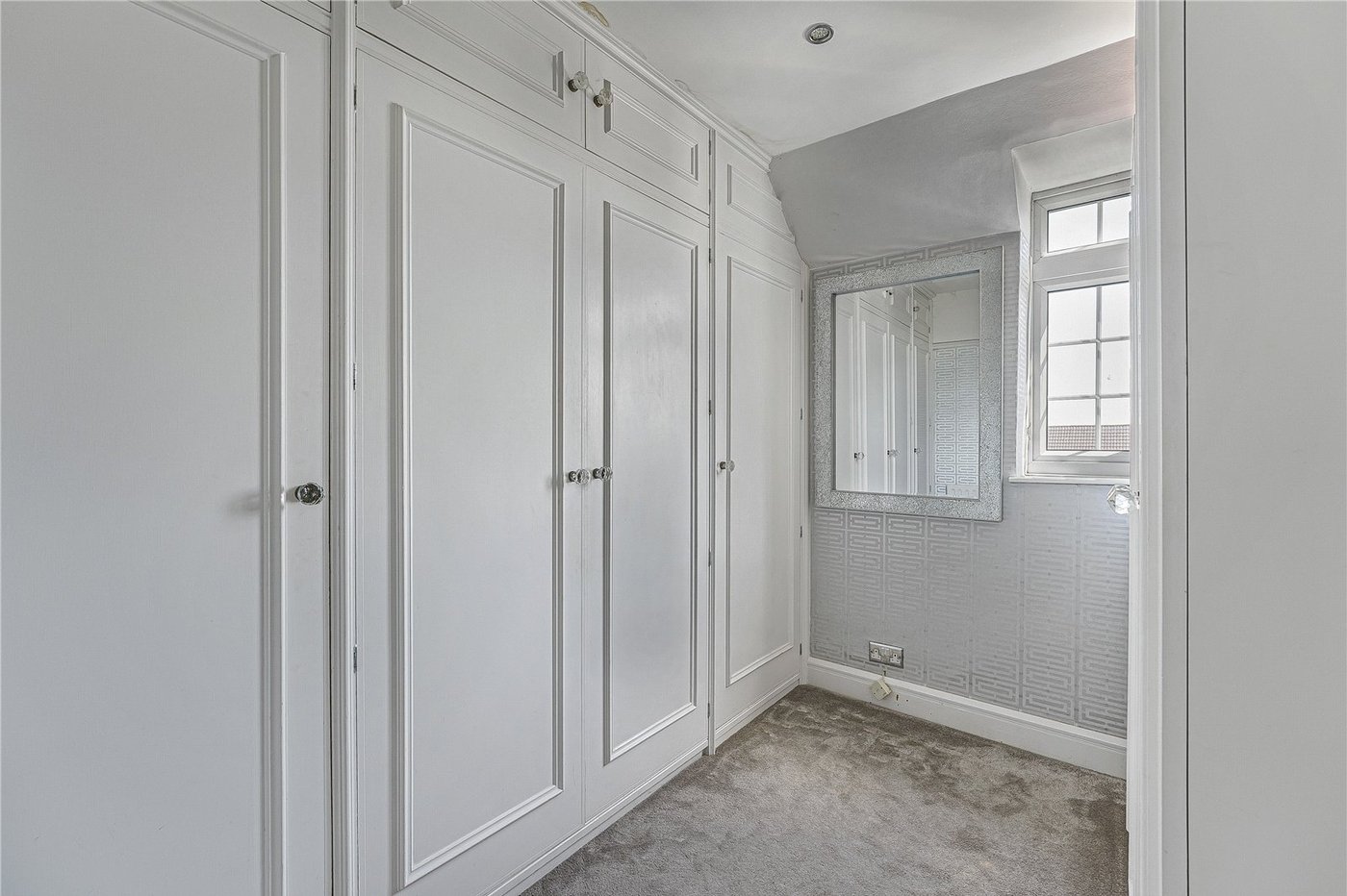 3 bedroom house for sale in Crayford | Robinson Jackson