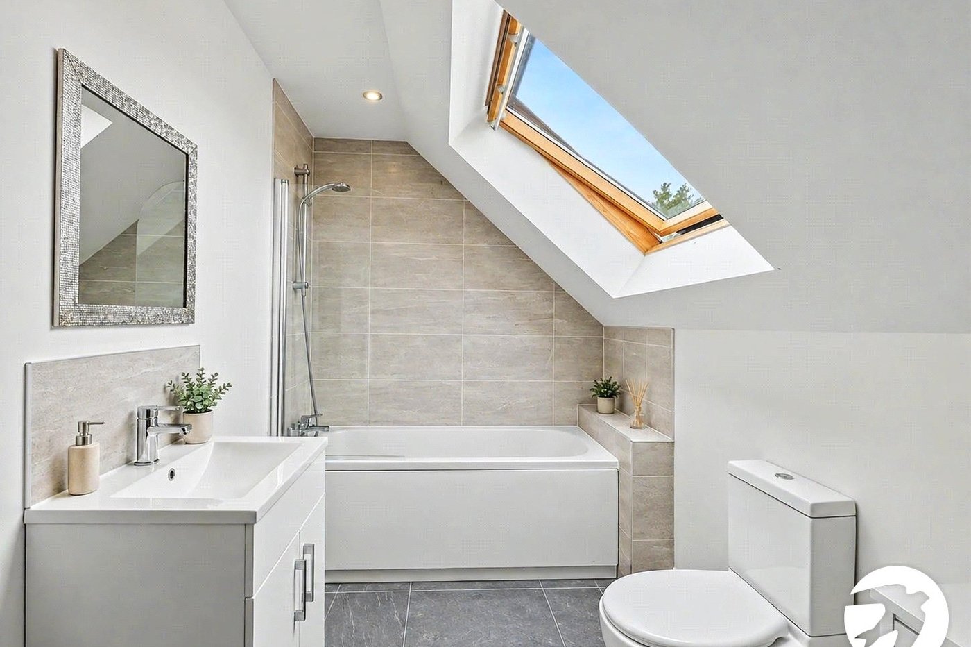 3 bedroom house for sale in Wayfield | Robinson Michael & Jackson