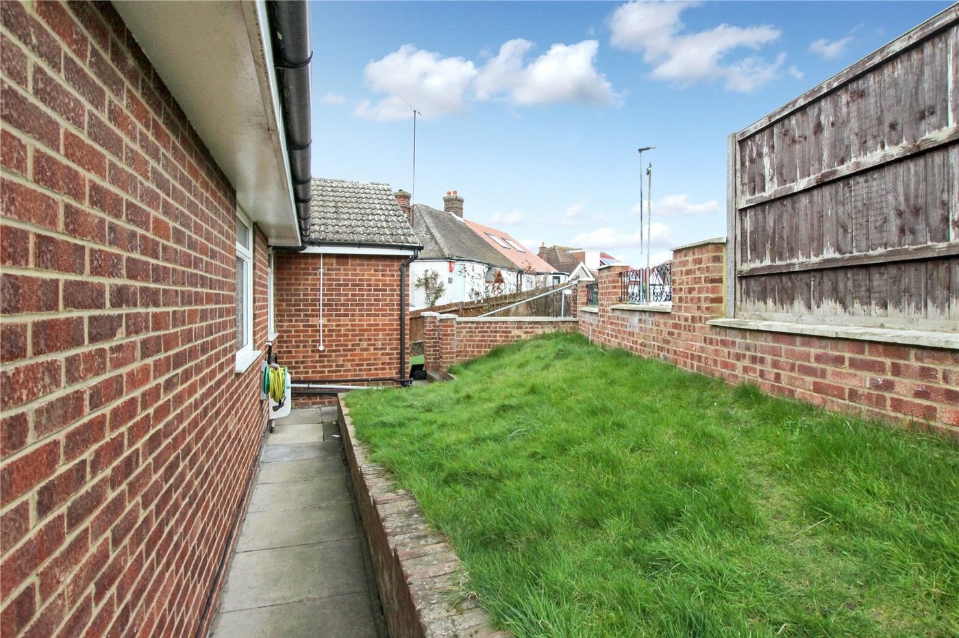 2 bedroom bungalow for sale in Plumstead | Robinson Jackson