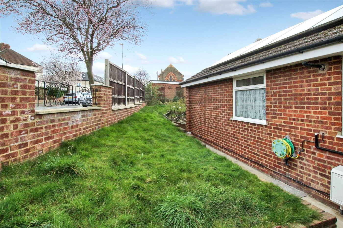 2 bedroom bungalow for sale in Plumstead | Robinson Jackson