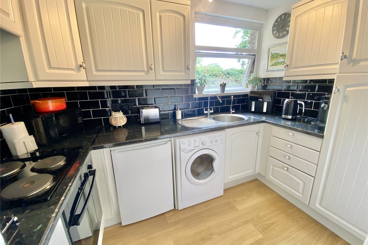 2 bedroom property for sale in Rectory Lane | Robinson Jackson