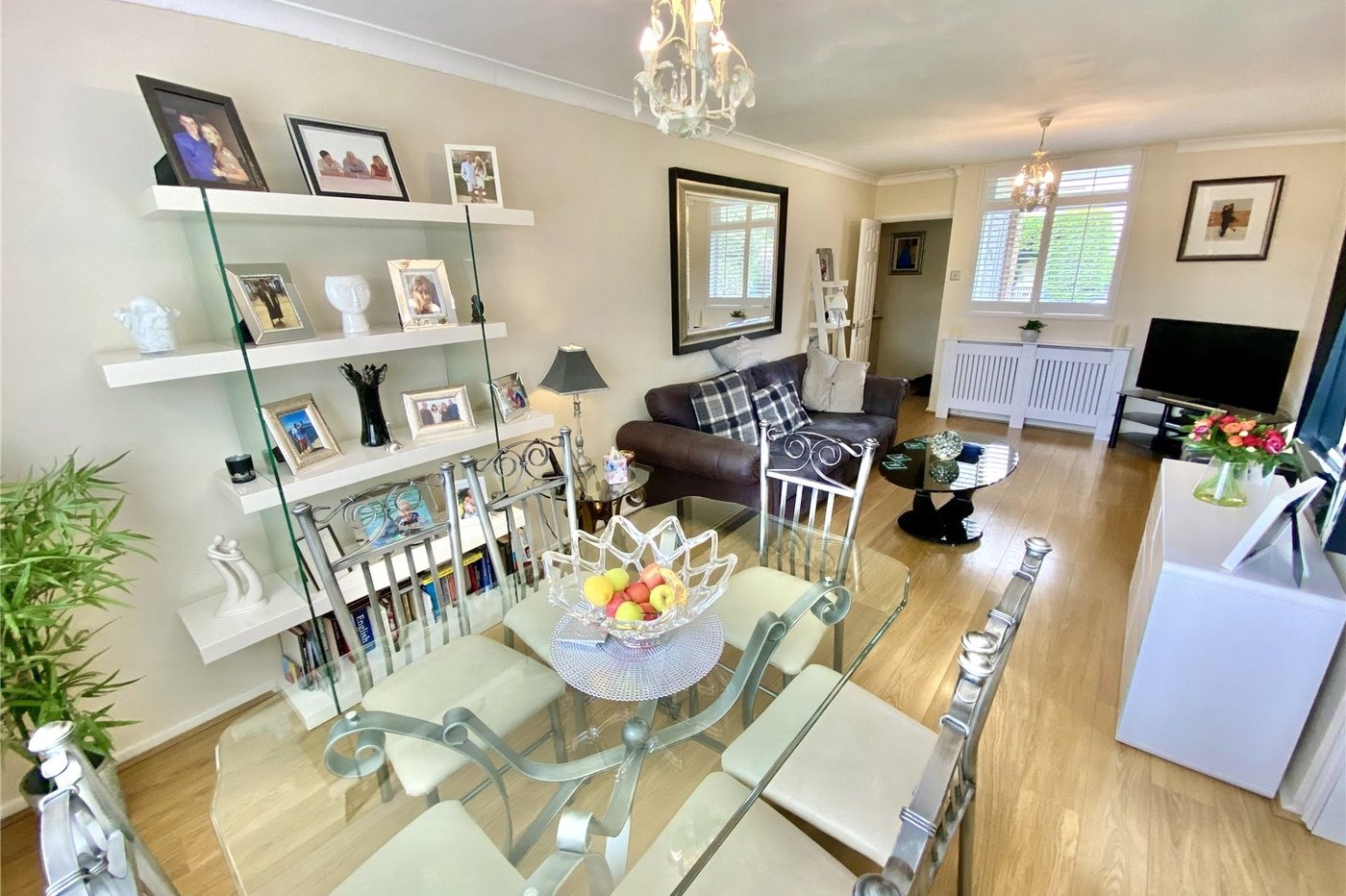 2 bedroom property for sale in Rectory Lane | Robinson Jackson