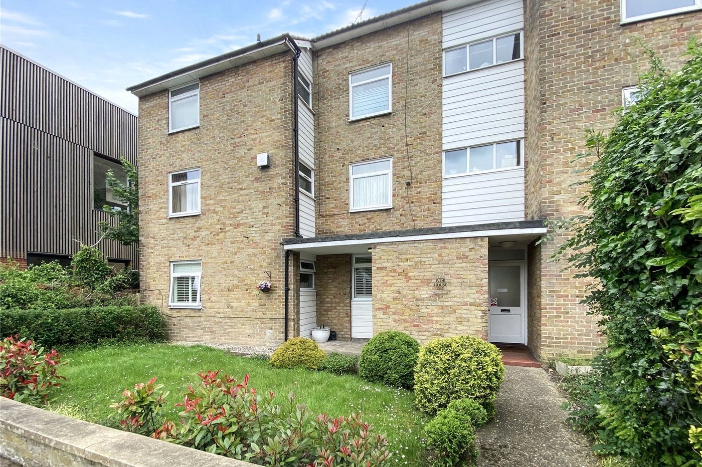 2 bedroom property for sale in Rectory Lane | Robinson Jackson