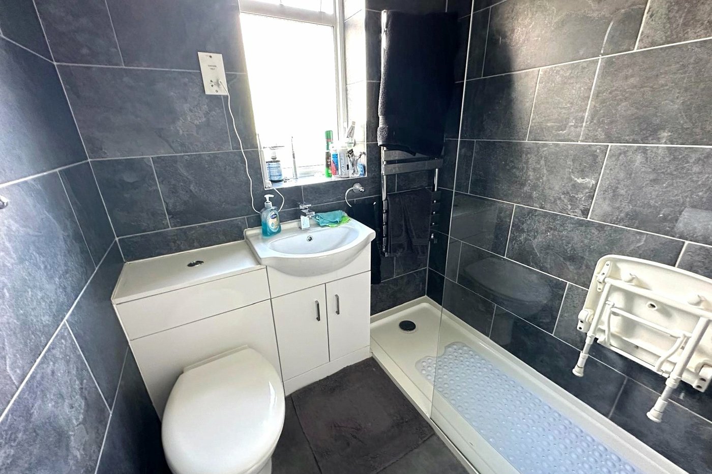 2 bedroom house for sale in Bromley | Robinson Jackson