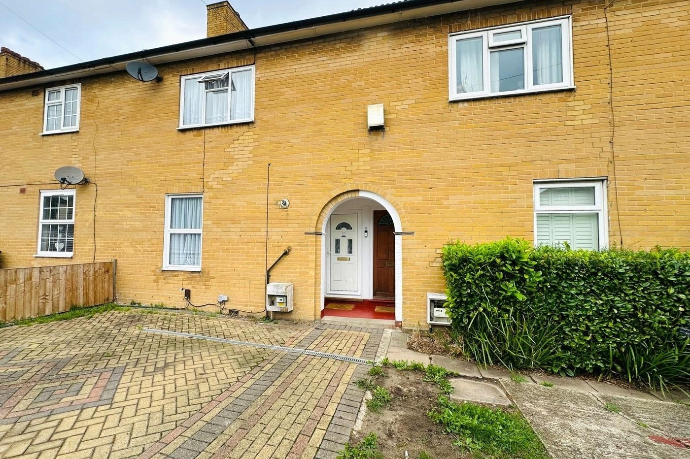 2 bedroom house for sale in Bromley | Robinson Jackson