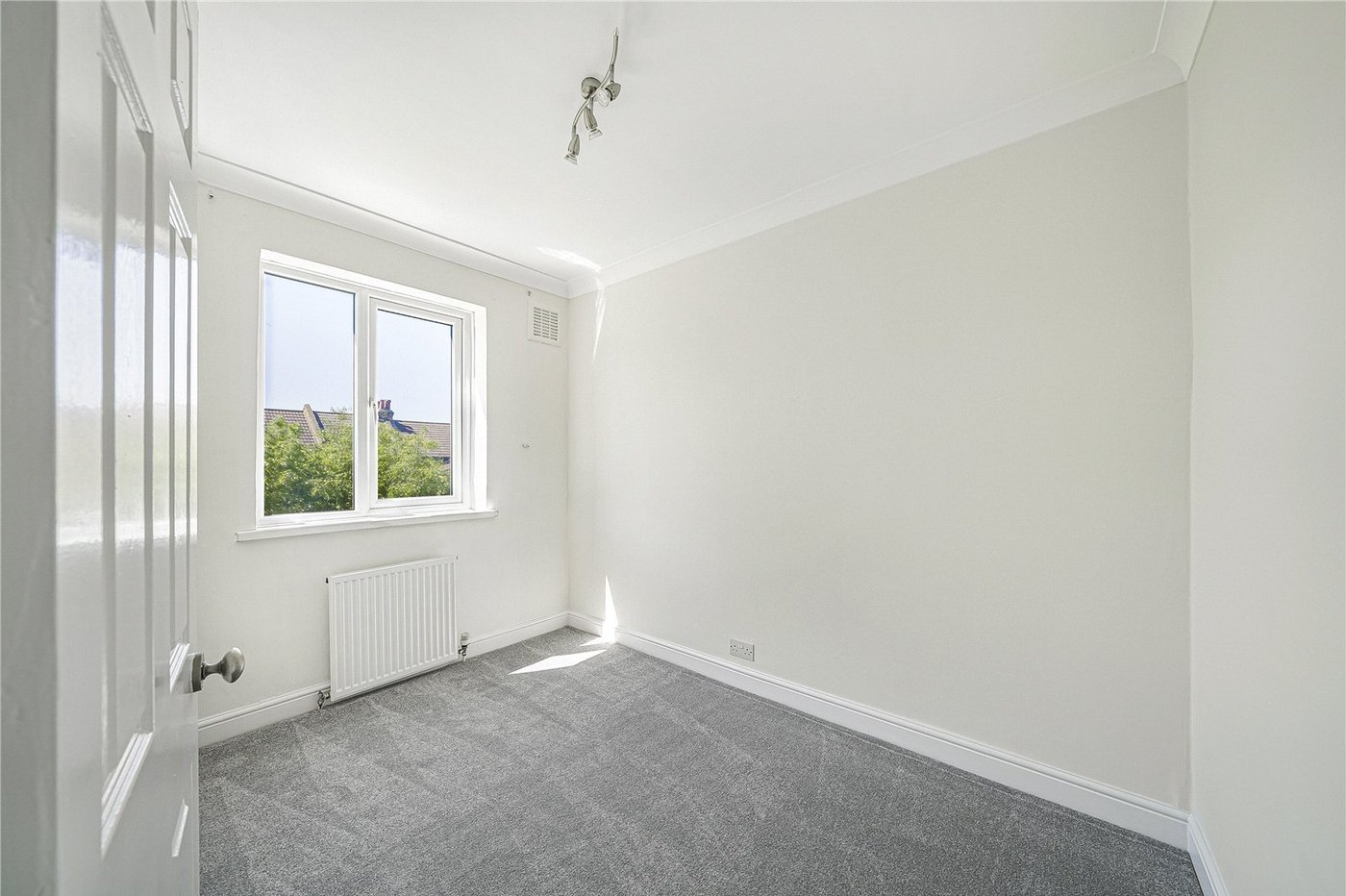 2 bedroom house for sale in Dartford | Robinson Jackson