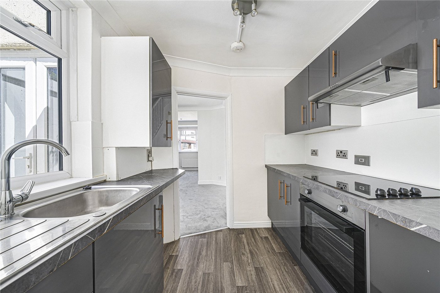 2 bedroom house for sale in Dartford | Robinson Jackson