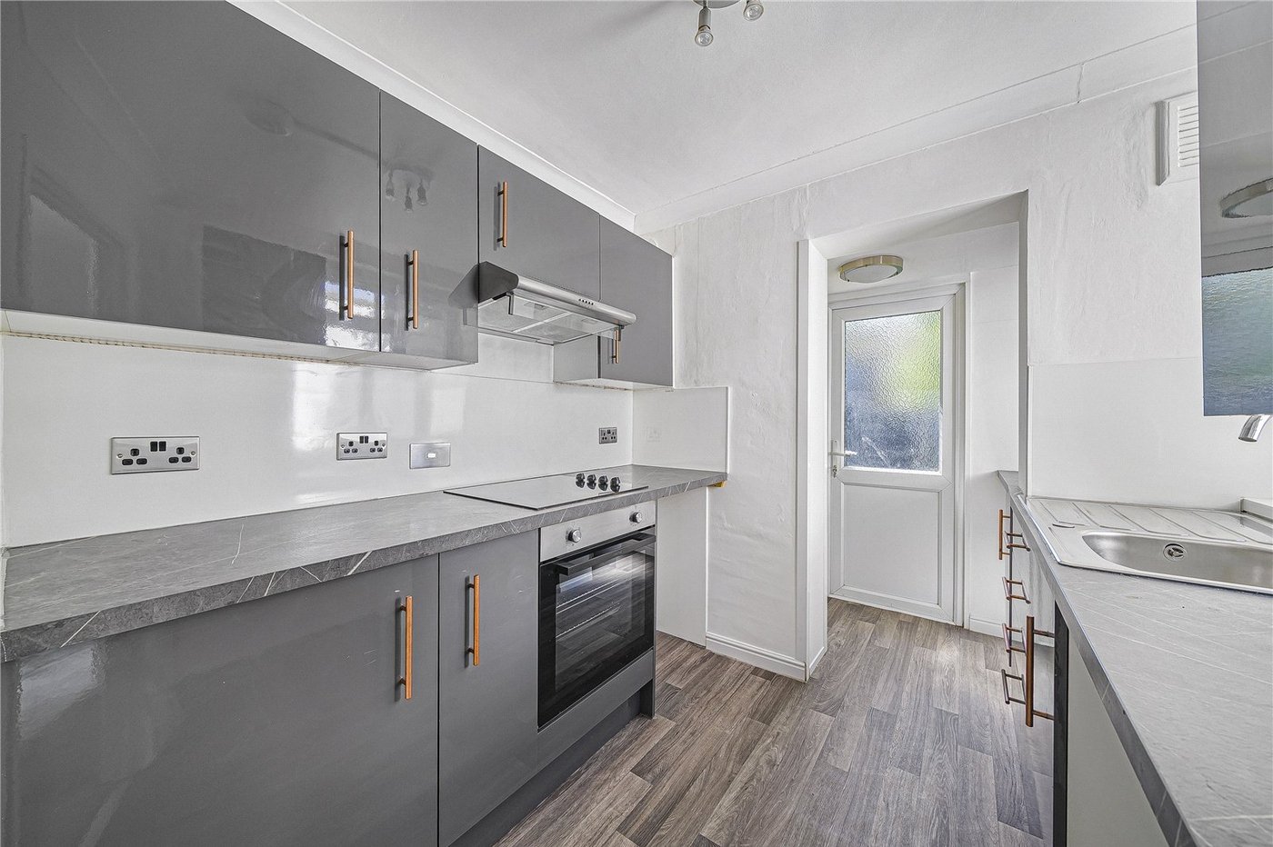 2 bedroom house for sale in Dartford | Robinson Jackson