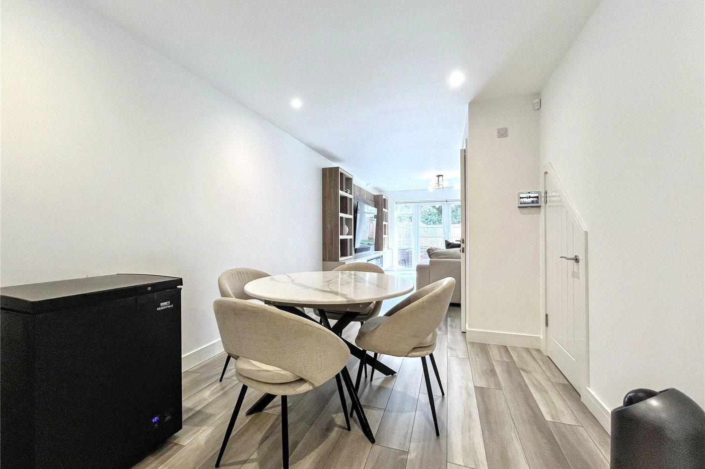 3 bedroom property for sale in Rainham | Robinson Michael & Jackson